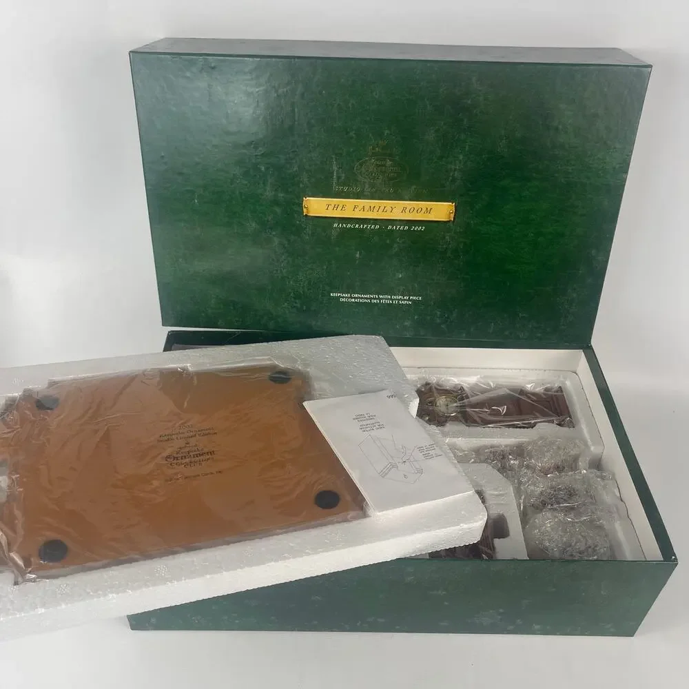 Hallmark “The Family Room” Studio Limited Edition 2002